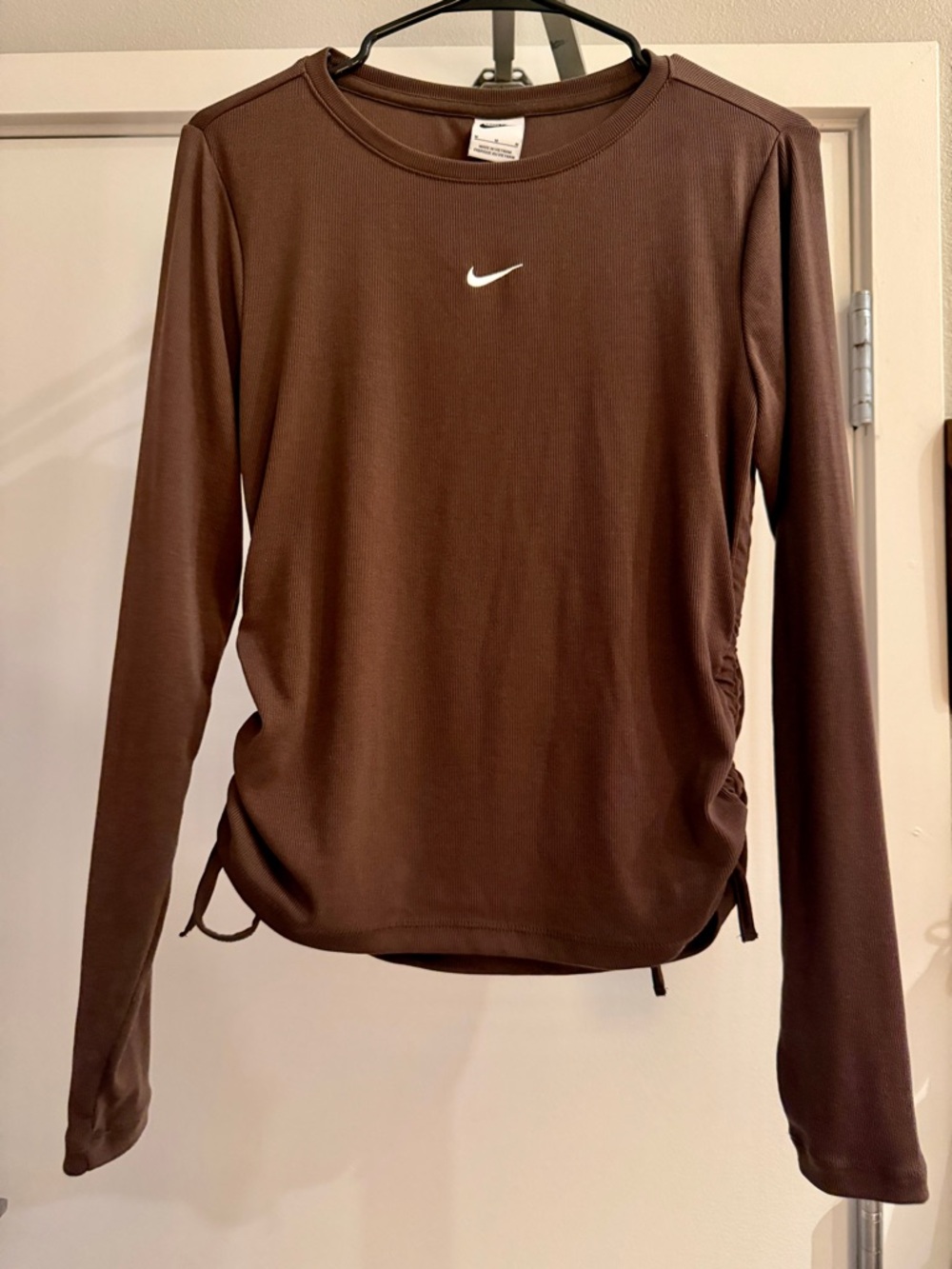 Nike Women's Brown Long-Sleeve Cinch Top